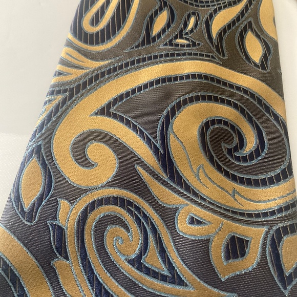 ETRO MILANO MENS 100% SILK TIE MADE IN ITALY - Picture 3 of 6
